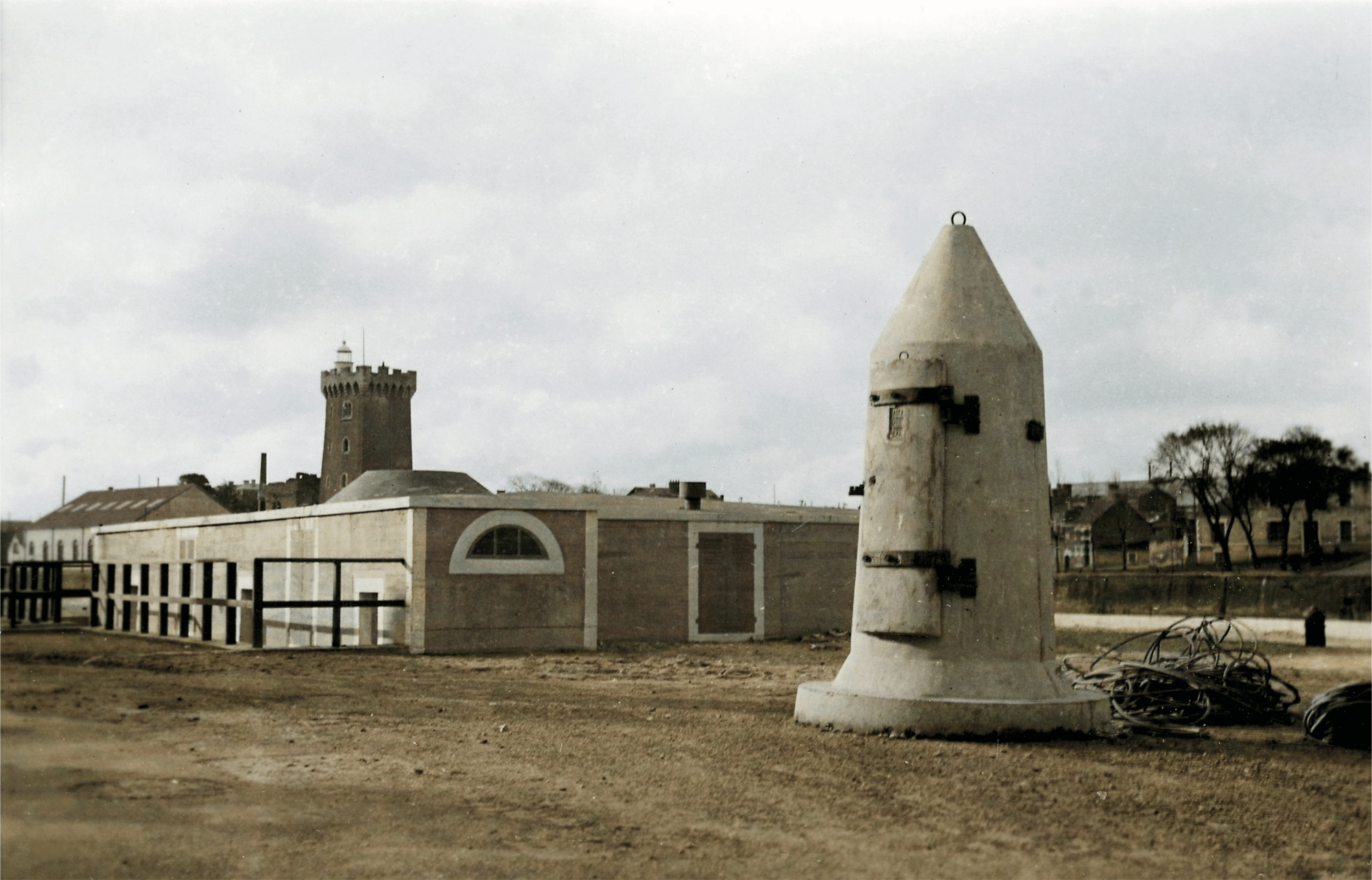 La plupart des bunkers construits en ville sont camouflés en villas. © Musée du Blockhaus
