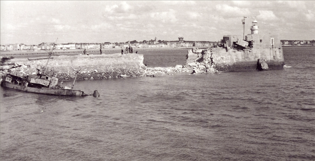 Des destructions importantes ont été réalisées par les allemands pendant la nuit du 27 au 28 août 1944.
